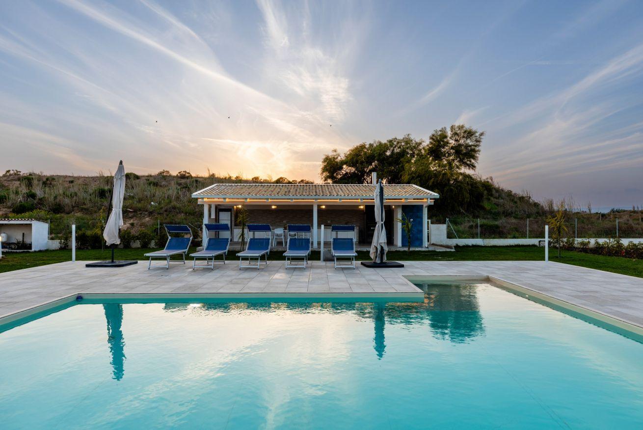 Villa Matilde – Meer & Pool
