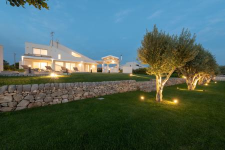 Villa White