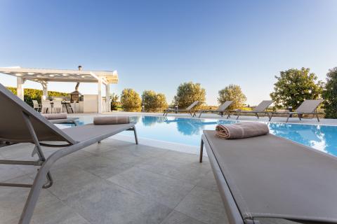 Villa White