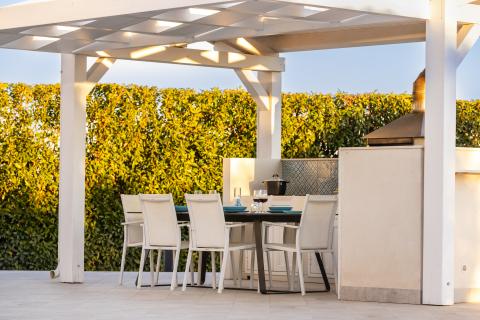 Villa White
