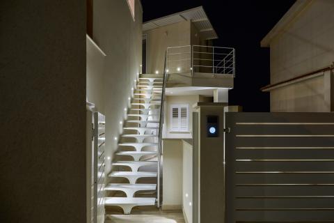 House on the beach 12