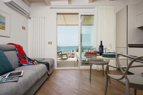 House on the beach 14