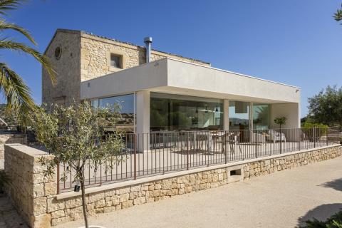 Corten House 25