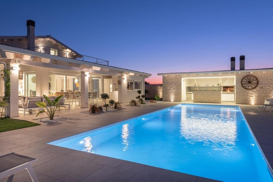 10 must-have amenities of a luxury villa to enjoy your holiday in Sicily